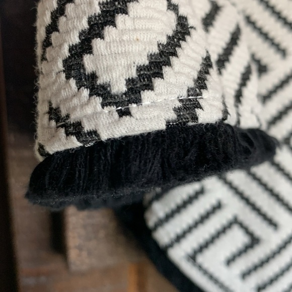 W5 women’s black white top fringe USA size small loose boxy boho geometric - Picture 8 of 10